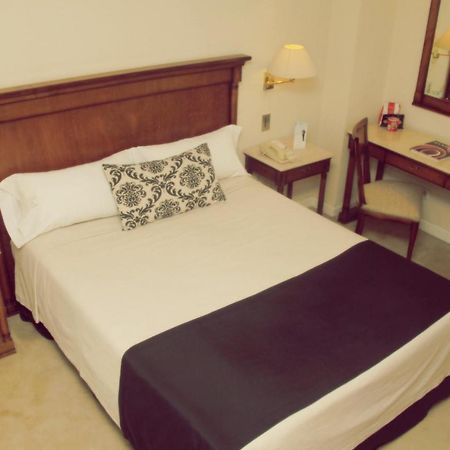 Howard Johnson Hotel 9 De Julio Avenue 布宜诺斯艾利斯 外观 照片