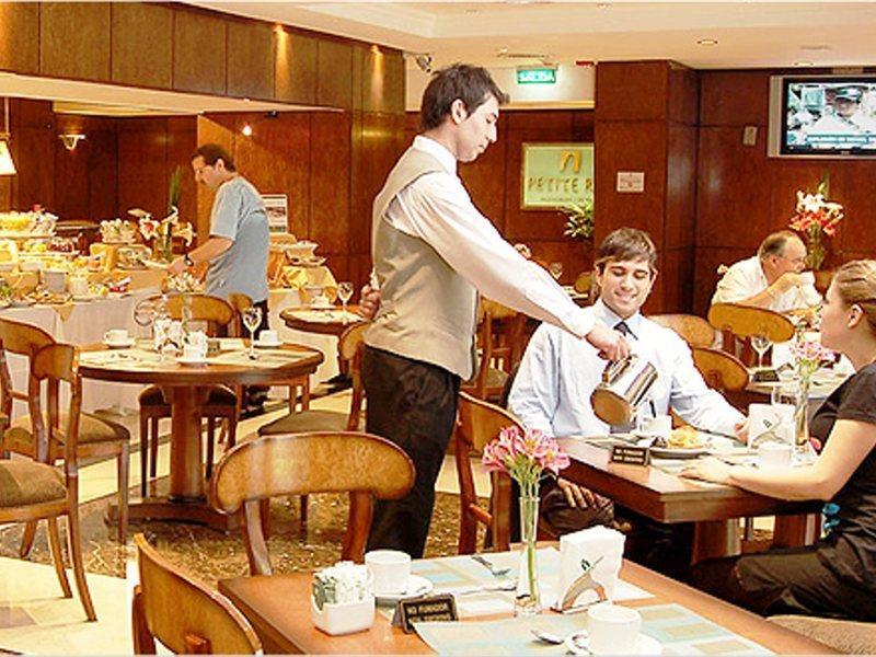 Howard Johnson Hotel 9 De Julio Avenue 布宜诺斯艾利斯 外观 照片